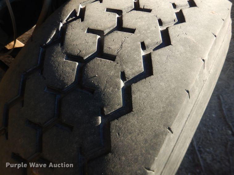 image for item DJ4813 1993 Ford L8000  ready mix truck