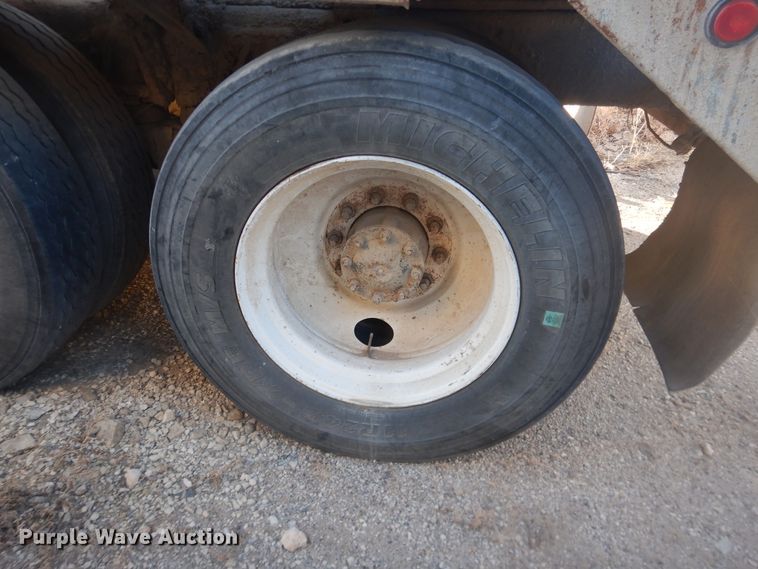 image for item DJ4813 1993 Ford L8000  ready mix truck