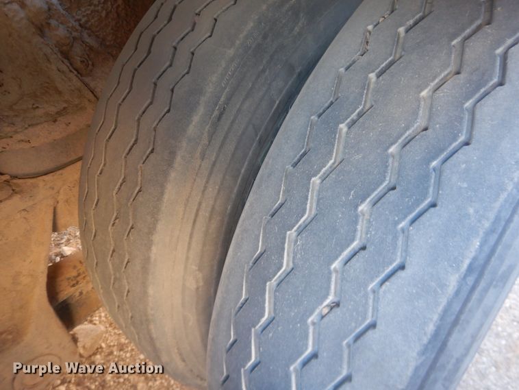 image for item DJ4813 1993 Ford L8000  ready mix truck