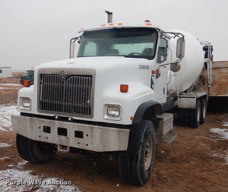 image for item DJ4817 2005 International Paystar 5500i  ready mix truck