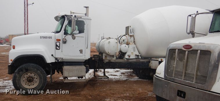 image for item DJ4817 2005 International Paystar 5500i  ready mix truck