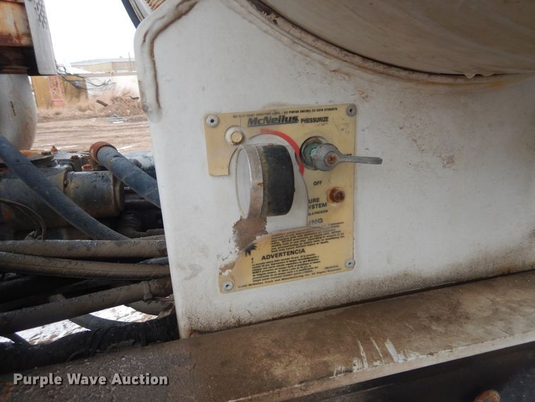 image for item DJ4817 2005 International Paystar 5500i  ready mix truck