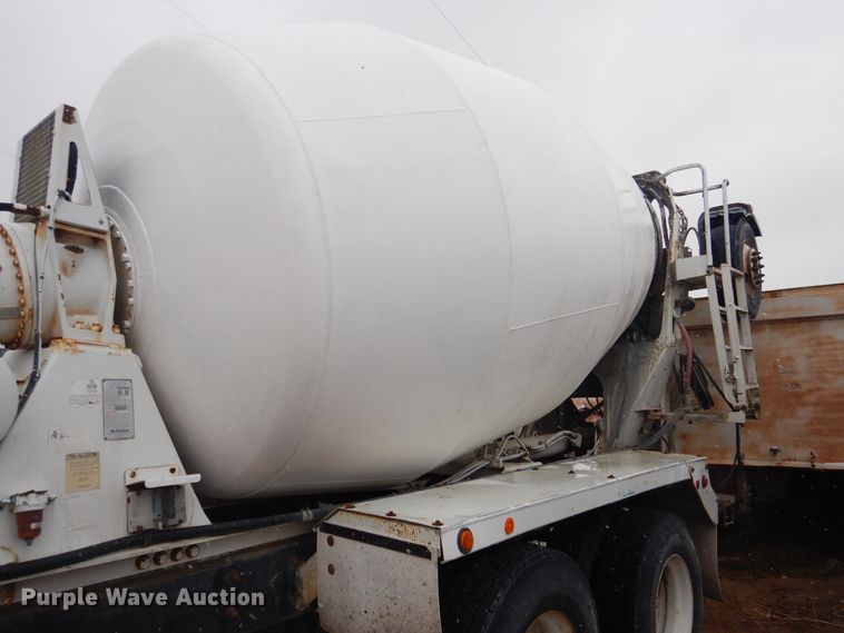 image for item DJ4817 2005 International Paystar 5500i  ready mix truck