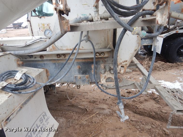 image for item DJ4817 2005 International Paystar 5500i  ready mix truck