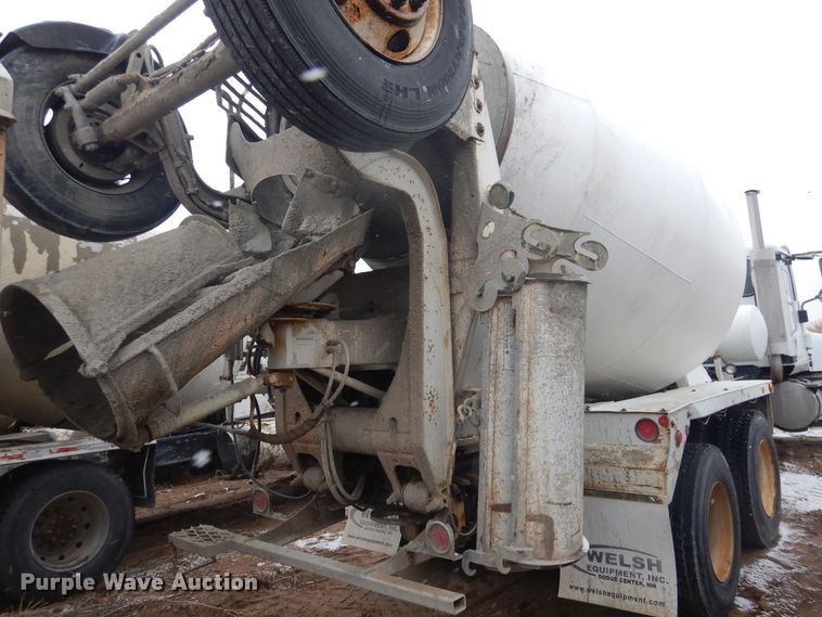 image for item DJ4817 2005 International Paystar 5500i  ready mix truck