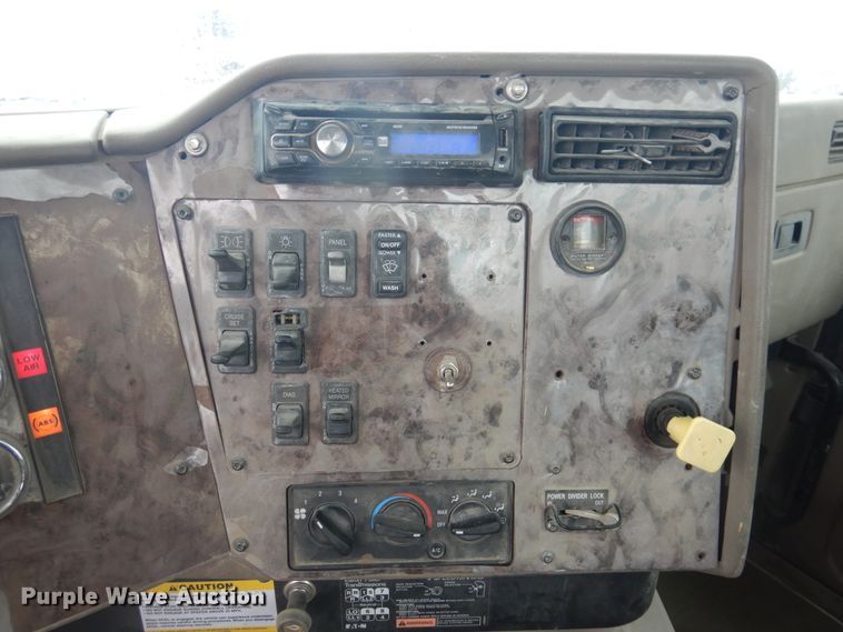 image for item DJ4817 2005 International Paystar 5500i  ready mix truck