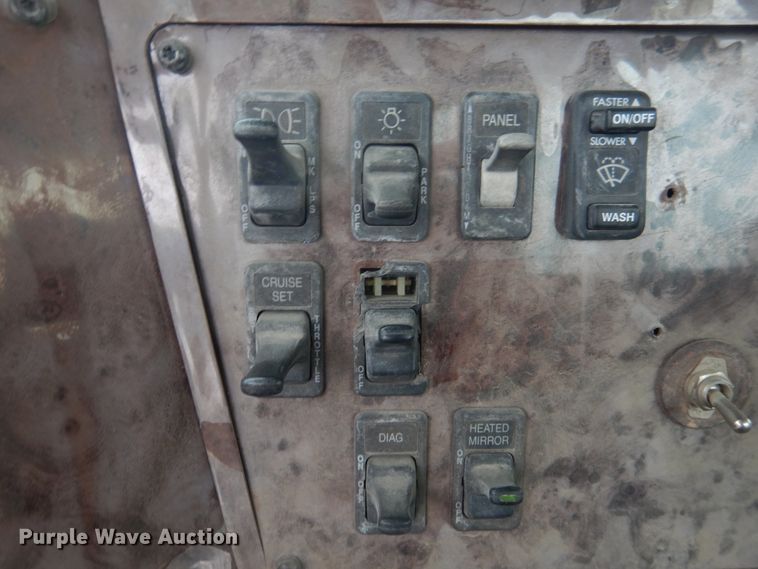 image for item DJ4817 2005 International Paystar 5500i  ready mix truck