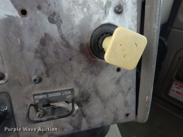 image for item DJ4817 2005 International Paystar 5500i  ready mix truck