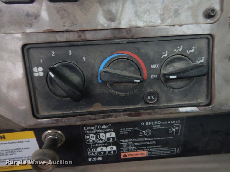 image for item DJ4817 2005 International Paystar 5500i  ready mix truck