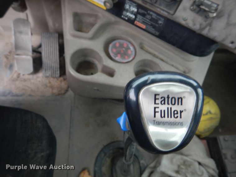 image for item DJ4817 2005 International Paystar 5500i  ready mix truck