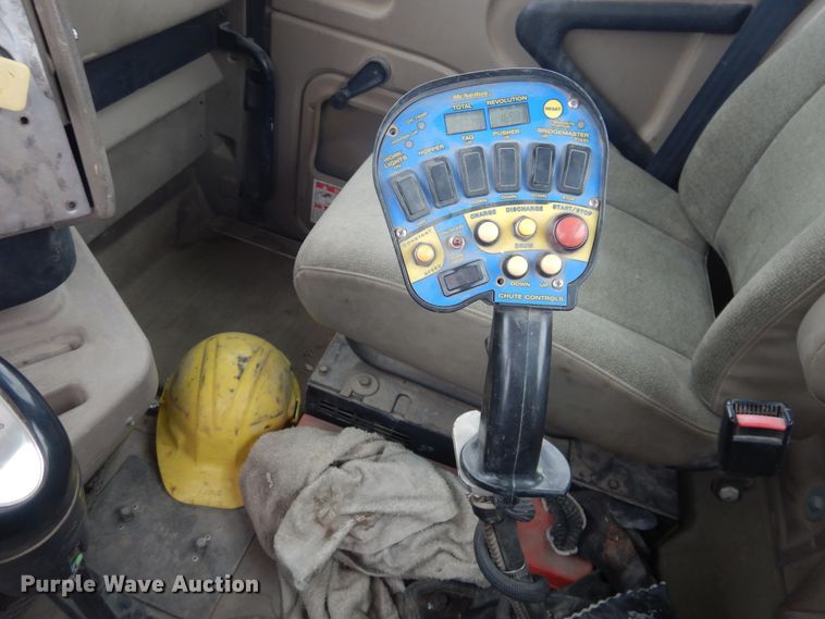 image for item DJ4817 2005 International Paystar 5500i  ready mix truck