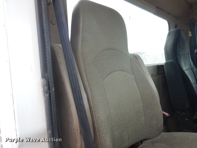 image for item DJ4817 2005 International Paystar 5500i  ready mix truck