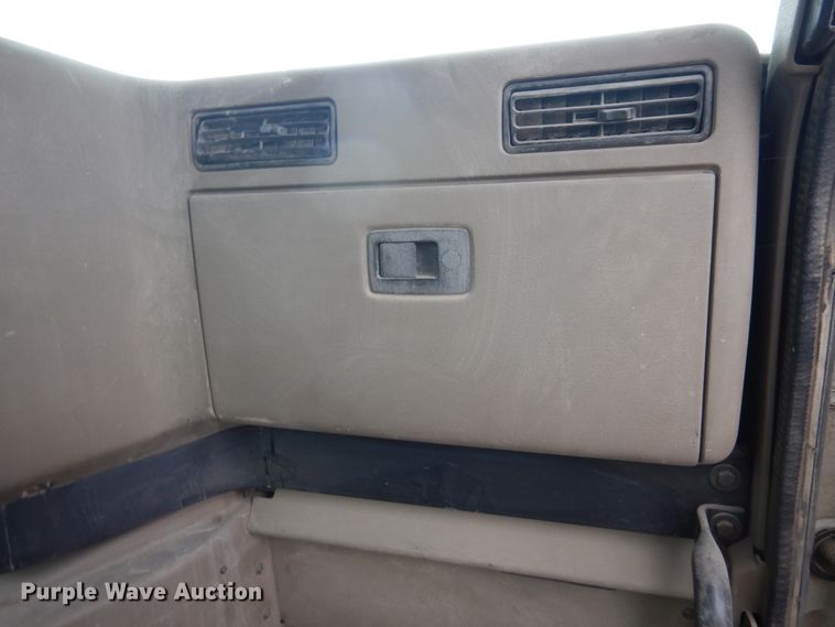 image for item DJ4817 2005 International Paystar 5500i  ready mix truck