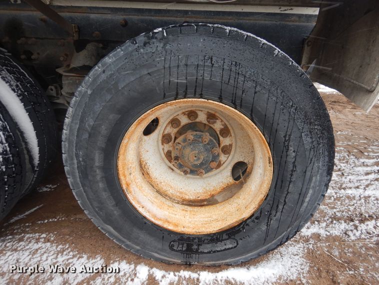 image for item DJ4817 2005 International Paystar 5500i  ready mix truck