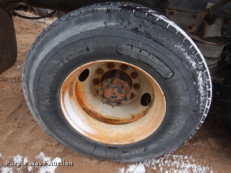 image for item DJ4817 2005 International Paystar 5500i  ready mix truck