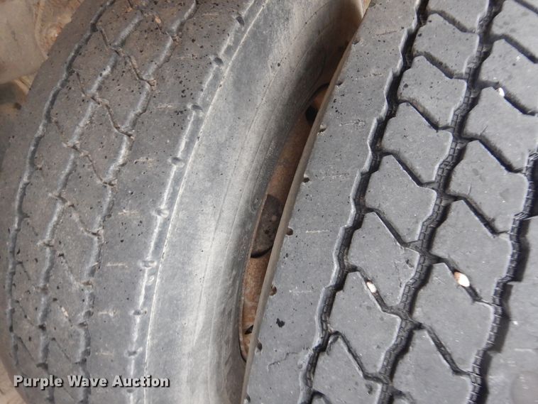 image for item DJ4817 2005 International Paystar 5500i  ready mix truck