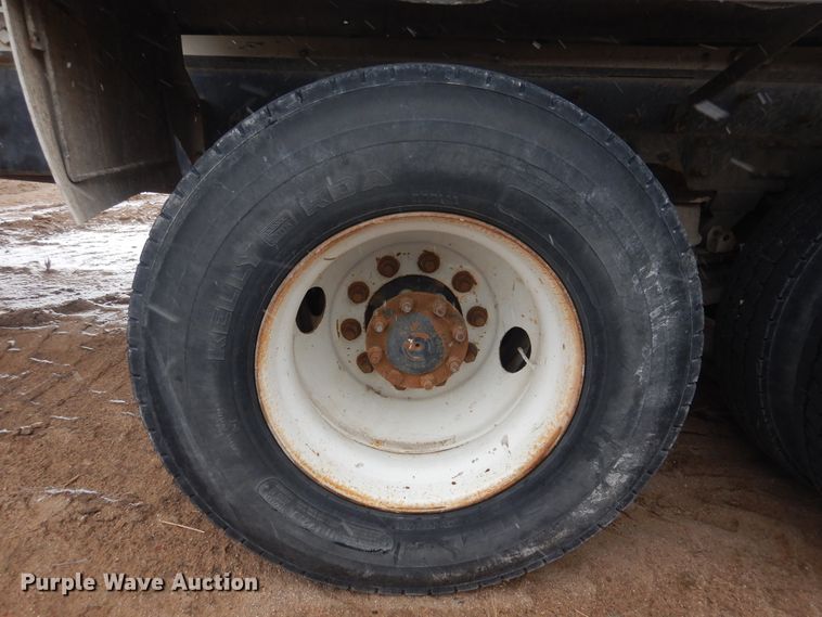 image for item DJ4817 2005 International Paystar 5500i  ready mix truck