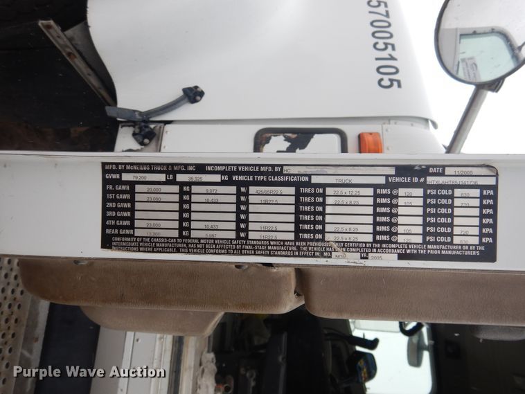 image for item DJ4817 2005 International Paystar 5500i  ready mix truck