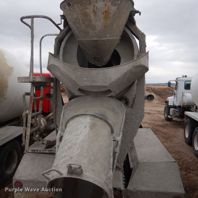 image for item DJ4818 2008 Peterbilt 340  ready mix truck