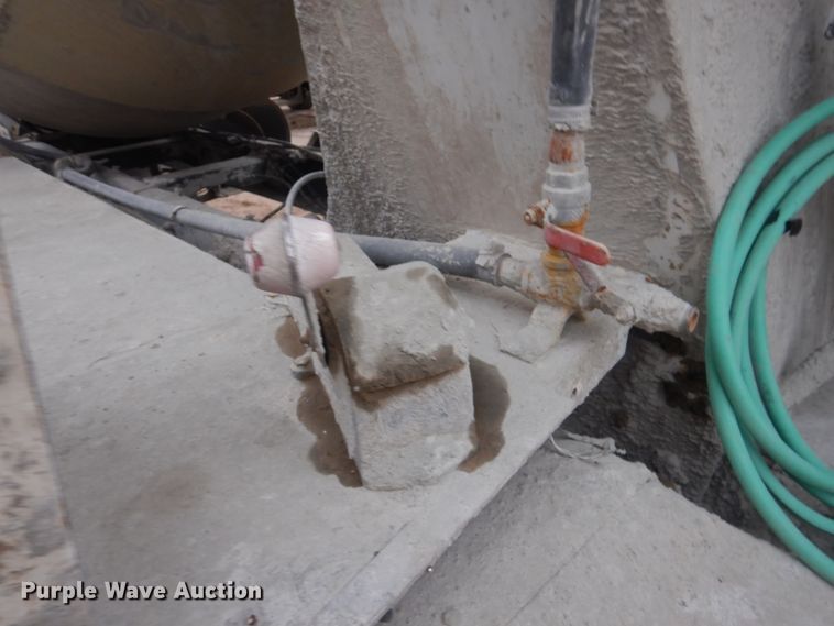 image for item DJ4818 2008 Peterbilt 340  ready mix truck