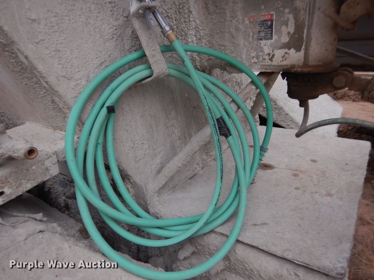 image for item DJ4818 2008 Peterbilt 340  ready mix truck