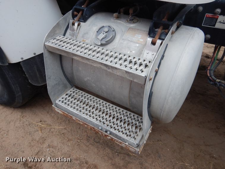 image for item DJ4818 2008 Peterbilt 340  ready mix truck