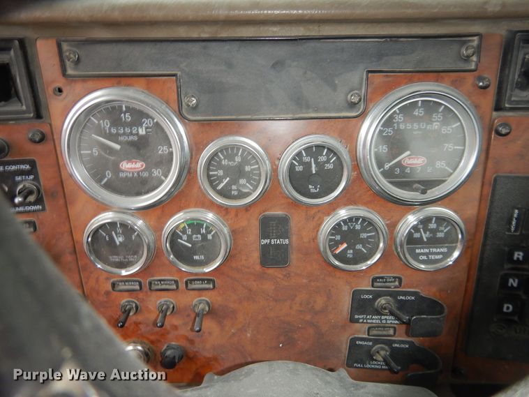 image for item DJ4818 2008 Peterbilt 340  ready mix truck