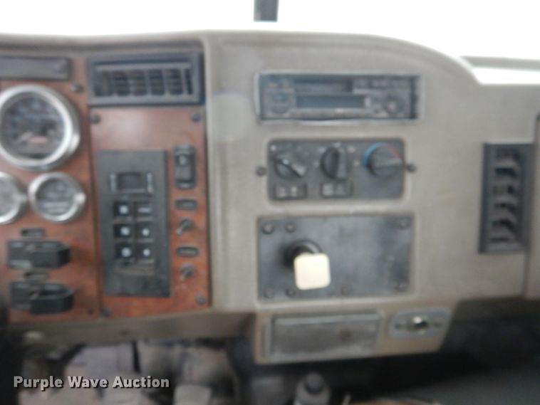 image for item DJ4818 2008 Peterbilt 340  ready mix truck