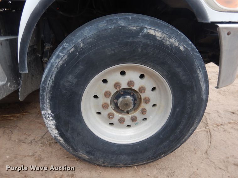 image for item DJ4818 2008 Peterbilt 340  ready mix truck