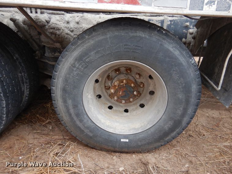 image for item DJ4818 2008 Peterbilt 340  ready mix truck