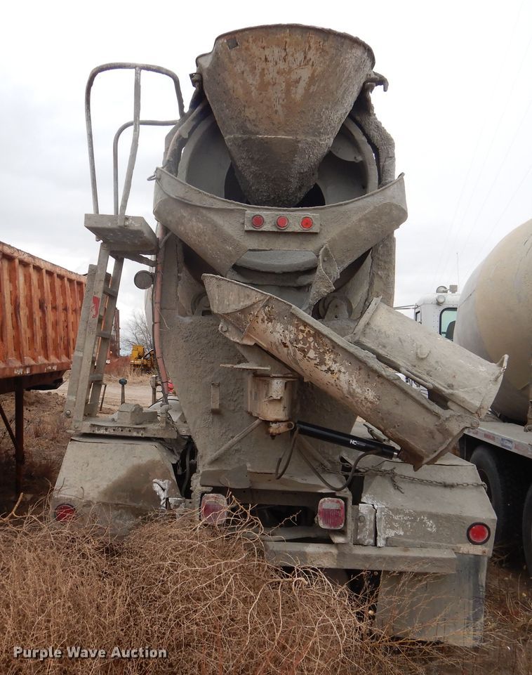 image for item DJ4819 2008 Peterbilt 340  ready mix truck