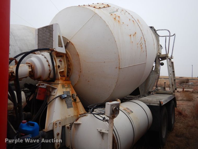 image for item DJ4819 2008 Peterbilt 340  ready mix truck