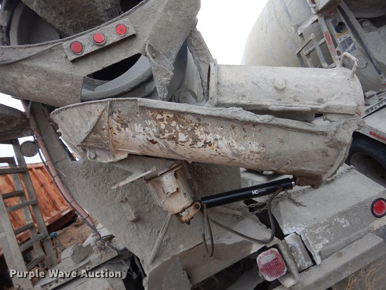 image for item DJ4819 2008 Peterbilt 340  ready mix truck