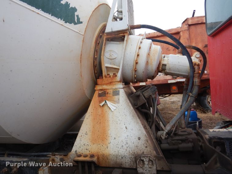 image for item DJ4819 2008 Peterbilt 340  ready mix truck