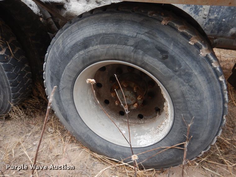 image for item DJ4819 2008 Peterbilt 340  ready mix truck