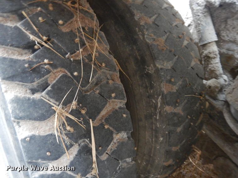 image for item DJ4819 2008 Peterbilt 340  ready mix truck