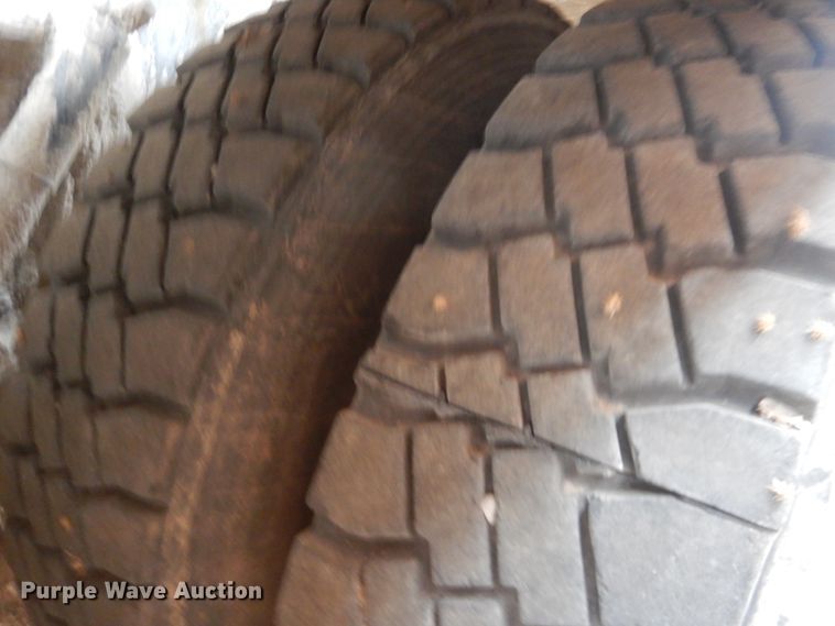 image for item DJ4819 2008 Peterbilt 340  ready mix truck