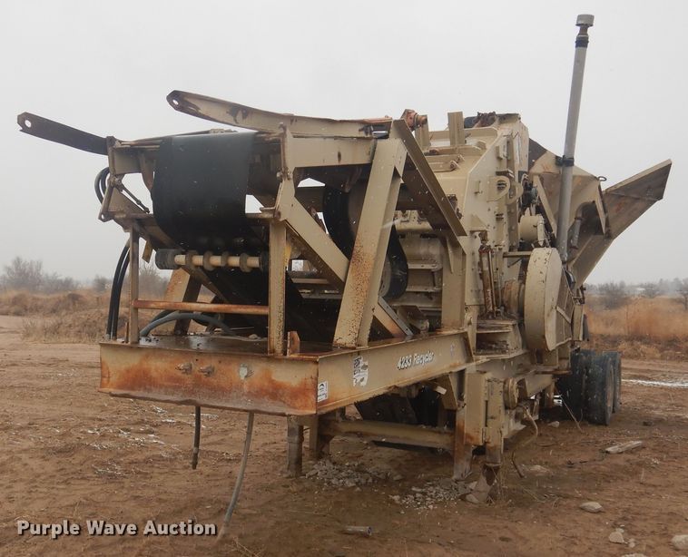 image for item DJ4840 2000 Kolberg Pioneer 4233HIS  roll crusher