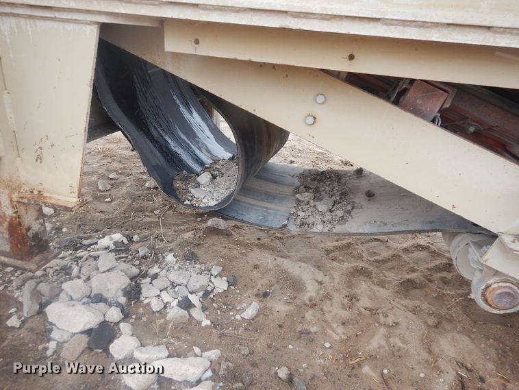 image for item DJ4840 2000 Kolberg Pioneer 4233HIS  roll crusher