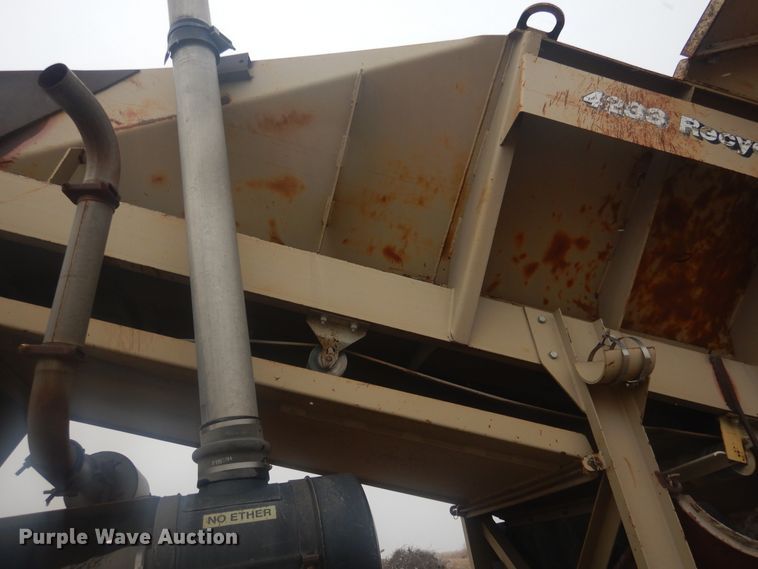 image for item DJ4840 2000 Kolberg Pioneer 4233HIS  roll crusher