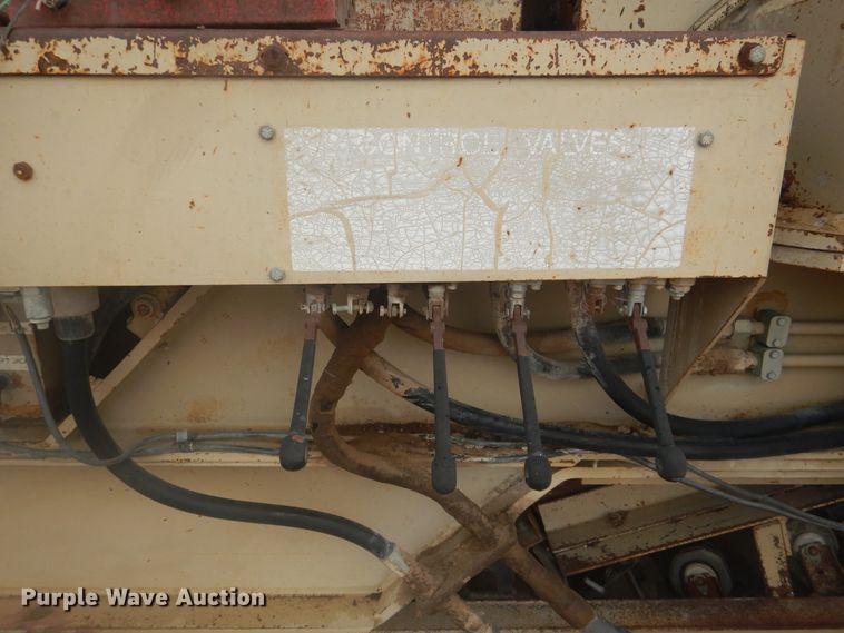 image for item DJ4840 2000 Kolberg Pioneer 4233HIS  roll crusher