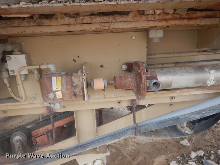 image for item DJ4840 2000 Kolberg Pioneer 4233HIS  roll crusher