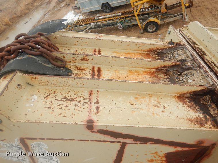 image for item DJ4840 2000 Kolberg Pioneer 4233HIS  roll crusher