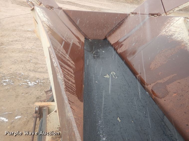 image for item DJ4840 2000 Kolberg Pioneer 4233HIS  roll crusher