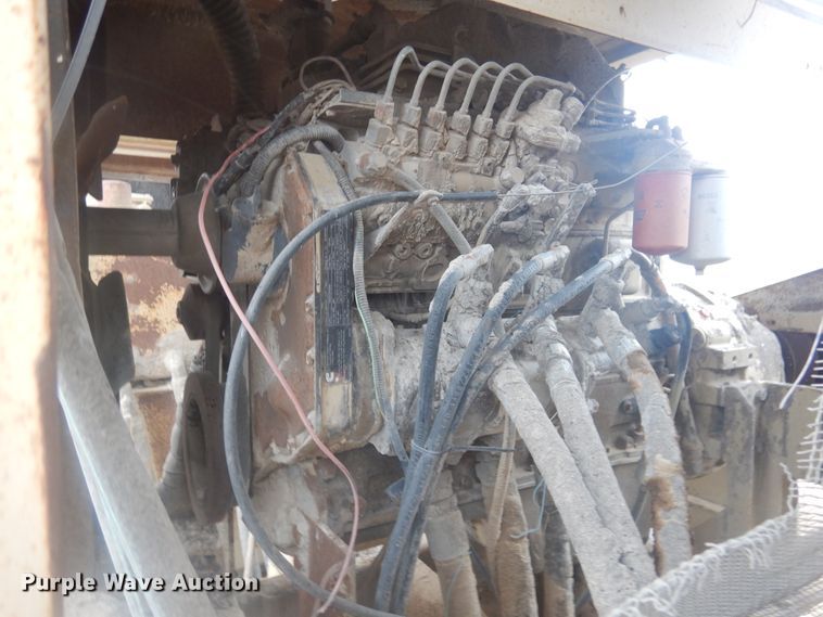 image for item DJ4840 2000 Kolberg Pioneer 4233HIS  roll crusher