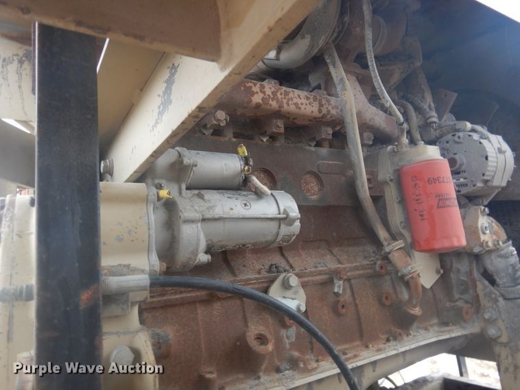 image for item DJ4840 2000 Kolberg Pioneer 4233HIS  roll crusher