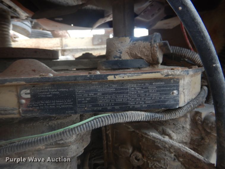 image for item DJ4840 2000 Kolberg Pioneer 4233HIS  roll crusher