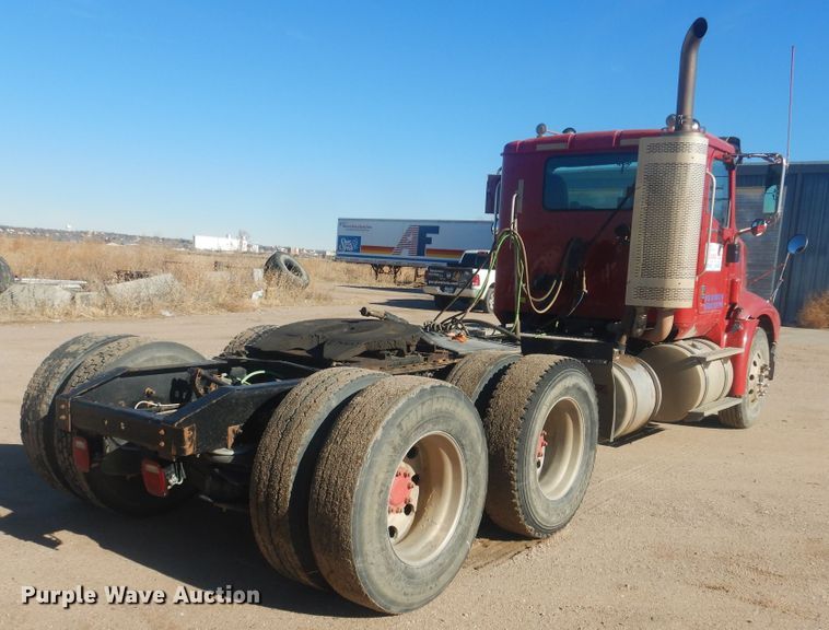 image for item DJ4848 2008 International 9200i  semi truck