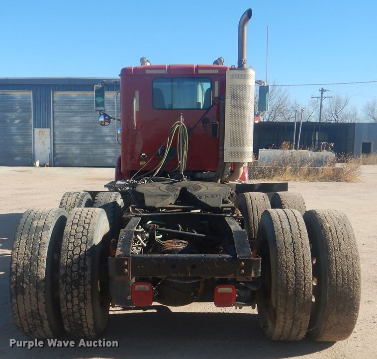 image for item DJ4848 2008 International 9200i  semi truck