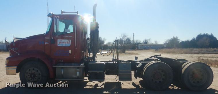 image for item DJ4848 2008 International 9200i  semi truck